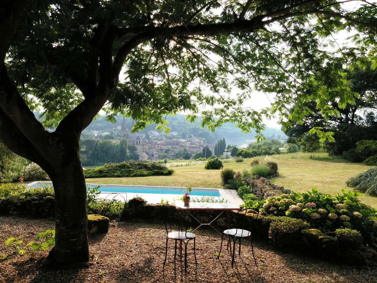 Les 4 Elements St Emilion Bed & Breakfast Branne  Exterior photo