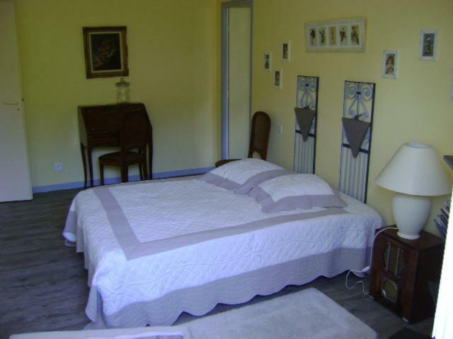 Les 4 Elements St Emilion Bed & Breakfast Branne  Exterior photo